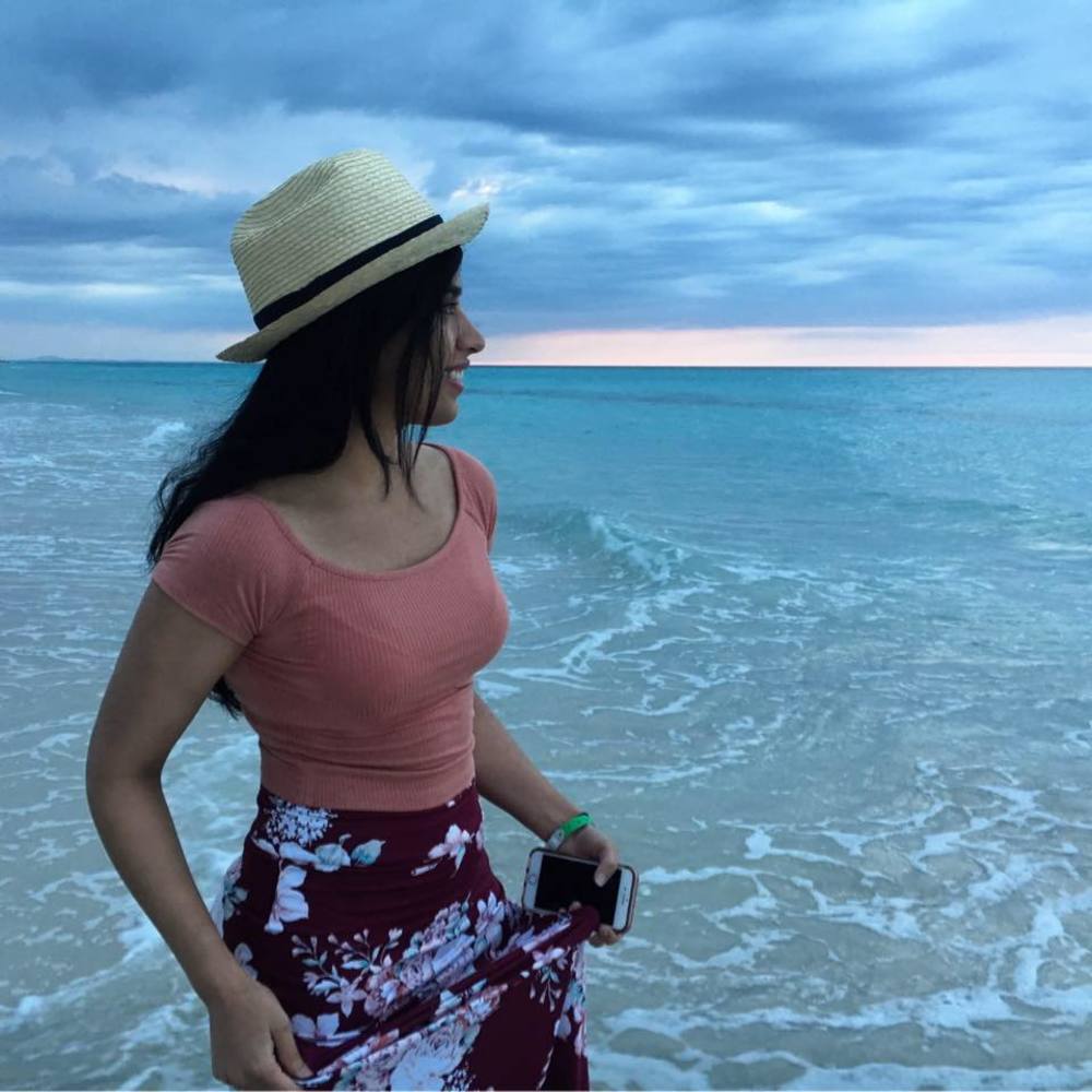 Meet your Posher, Aisha